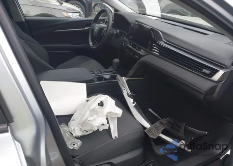 2026 Toyota Camry Le z USA, uszkodzony, nr VIN 4T1DAACK8TU664198